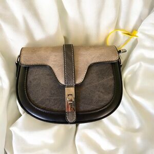 Elegant Black and Tan Women's Bag